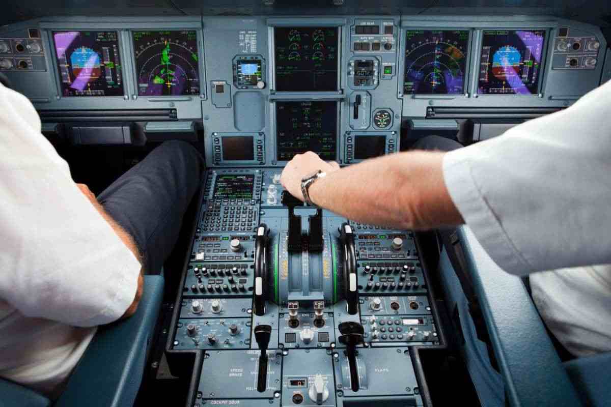 Pilota di aereo a quanto ammonta il suo stipendio effettivo